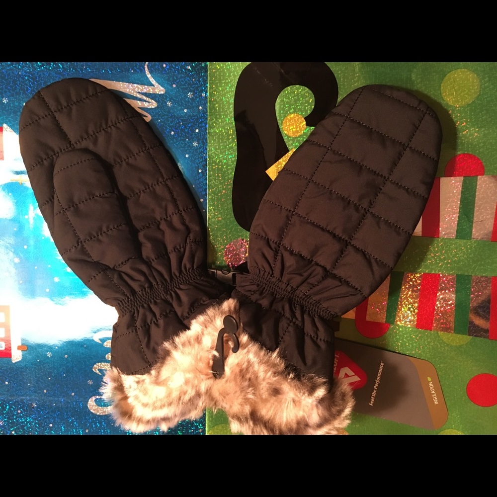 Faux fur mittens